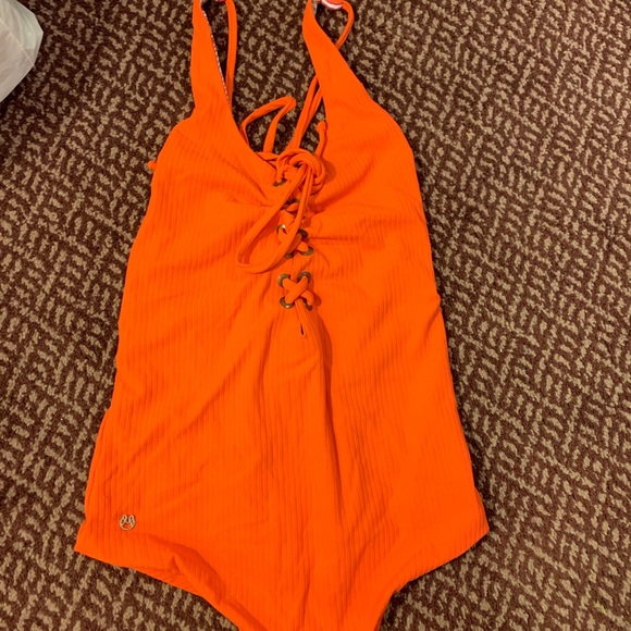 new maaji one piece - Picture 1 of 4